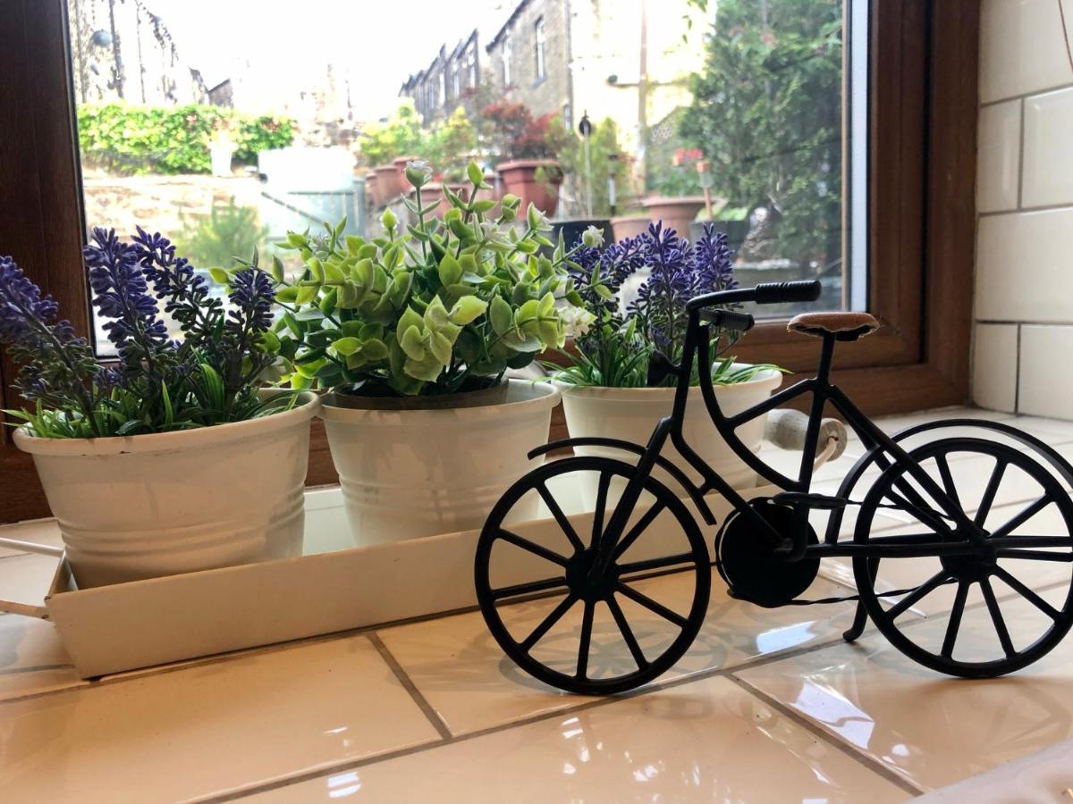 Wuthering Cottage - Central, Stylish, Cosy, Comfy Haworth Exteriör bild